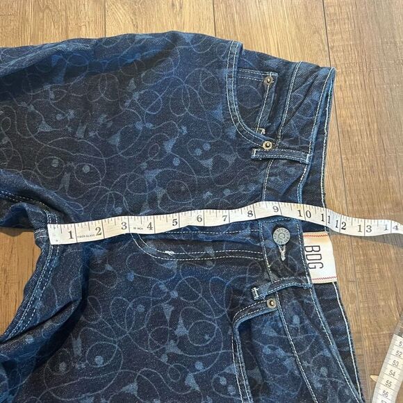 Urban Outfitters BDG Low Rise Flare
Jeans Women's Size 27 Dark Wash
Print - Picture 7 of 13